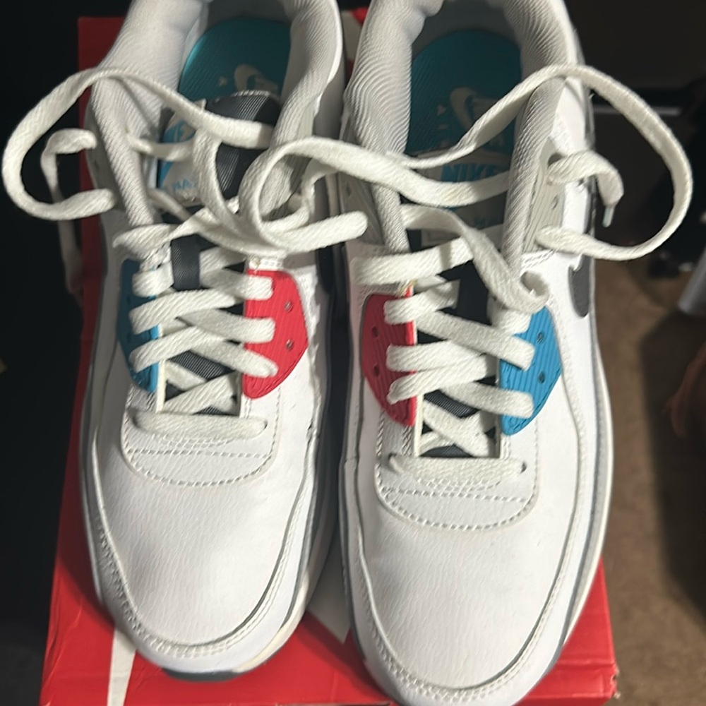Nike air mix 90 LTR (GS) only worn a a few times with original box.